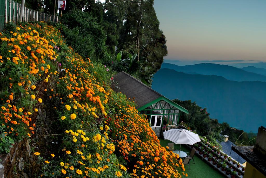Central Gleneagles Heritage Resort Former Bungalow Of Ex-Tata Chairman Russi Mody The Mall Road Darjeeling Darjeeling  Bagian luar foto